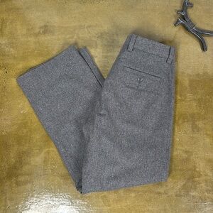 NWOT Banana Republic Dawson Relaxed Rapid
Movement Chino - 30x32